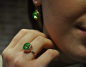 Mobile Preview: Grüne Ohrringe aus rosévergoldetem Messing -rundförmig-