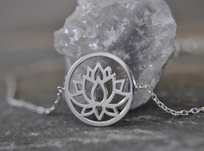 925 Sterling Silber - Lotusblume Armband - Frühling Schmuck - Meditation Symbol - Blüten - Floral - Minimalistisch - Geschenk für Sie
