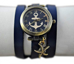 Maritime Armbanduhr mit Wickelarmband aus Leder und Seestern-Anhänger