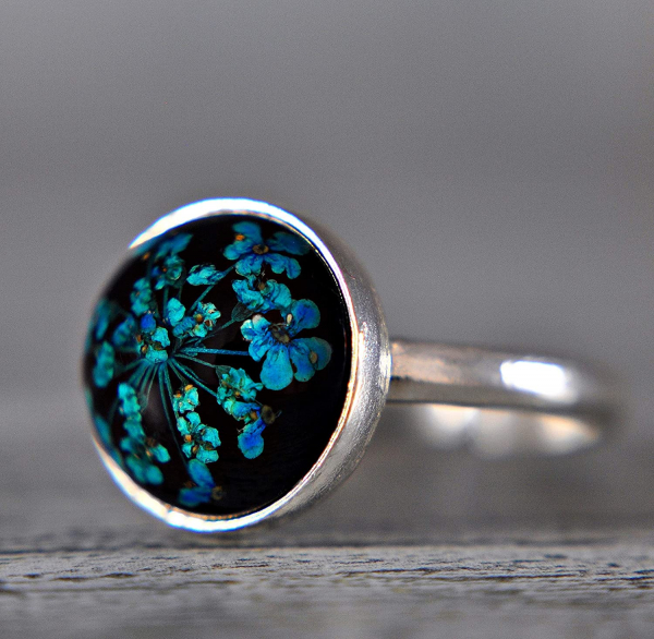 925 Sterling Silver - Ring with Real Flowers on Black Background 925 Sterling Silver - Ring with Real Flowers on Black Background