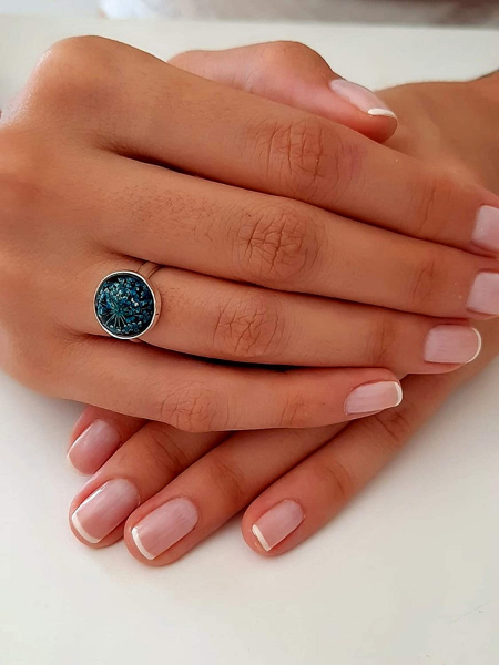 925 Sterling Silver - Ring with Real Flowers on Black Background