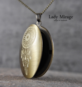 Dream Catcher - Locket Necklace - Photo Locket - Oval - Brass - Spiritual Gifts - Festival - Summer - Boho - Tribal Dream Catcher - Locket Necklace - Photo Locket - Oval - Brass - Spiritual Gifts - Festival - Summer - Boho - Tribal